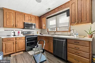 632 Parkview Ave, Penndel, PA 19047 - Photo 11