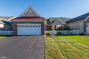 124 Devonshire Way, Sellersville, PA 18960 - Photo 1