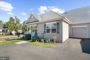 182 Harmony Ct, Bensalem, PA 19020 - Photo 3