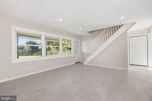 17 Idolstone Rd, Levittown, PA 19057 - Photo 9