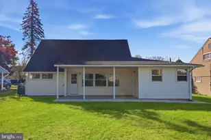 17 Idolstone Rd, Levittown, PA 19057 - Photo 33