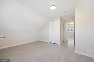 17 Idolstone Rd, Levittown, PA 19057 - Photo 29