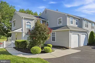 663B Rose Hollow Dr, Yardley, PA 19067 - Photo 1