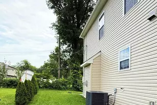 29 Hilltop Rd, Feasterville-Trevose, PA 19053 - Photo 3