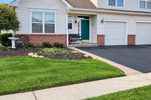 10 Lady Slipper Ln, Langhorne, PA 19047 - Photo 1