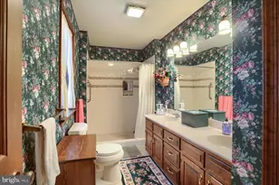 1065 Kuhn Rd, Boiling Springs, PA 17007 - Photo 25