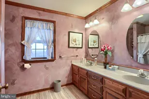 1065 Kuhn Rd, Boiling Springs, PA 17007 - Photo 29