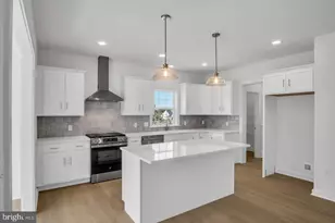 234 Forgedale Dr, Carlisle, PA 17015 - Photo 3