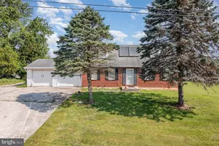 1370 W Trindle Rd, Carlisle, PA 17015 - Photo 3