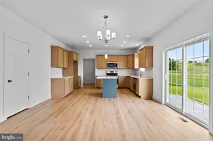 537 Coral Bells Dr, Mechanicsburg, PA 17055 - Photo 9