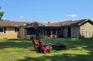 109 Sycamore Dr, Mount Holly Springs, PA 17065 - Photo 7