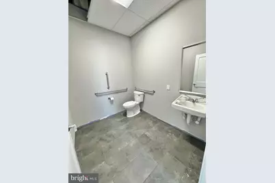 3860 Market St, Camp Hill, PA 17011 - Photo 13