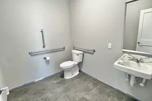 3860 Market St, Camp Hill, PA 17011 - Photo 13