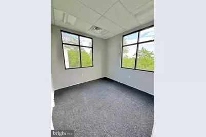 3860 Market St, Camp Hill, PA 17011 - Photo 9