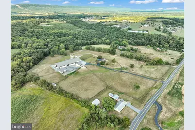 211 W Middlesex Drive, Carlisle, PA 17013 - Photo 3