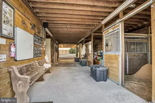 211 W Middlesex Dr, Carlisle, PA 17013 - Photo 13