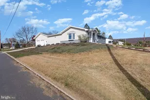 1955 Dawn Rd, Enola, PA 17025 - Photo 3