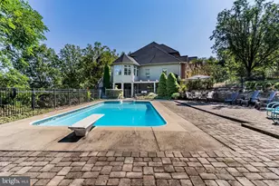 7 Accent Cir, Camp Hill, PA 17011 - Photo 5