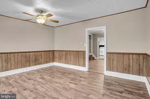 27 S Spring Garden St, Carlisle, PA 17013 - Photo 3