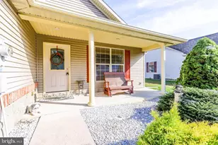 21 Lantern Ln, Shippensburg, PA 17257 - Photo 3