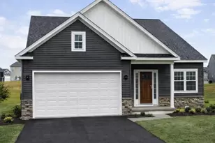 4 Family Dr, Carlisle, PA 17013 - Photo 1