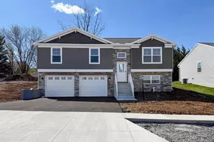 10 Cheltenham Ln, Carlisle, PA 17013 - Photo 1