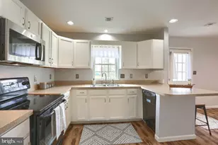 132 Melbourne Ln, Mechanicsburg, PA 17055 - Photo 9