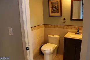 815 Appletree Ln, Mechanicsburg, PA 17050 - Photo 9