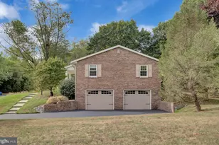 240 Harvest Dr, Carlisle, PA 17013 - Photo 5