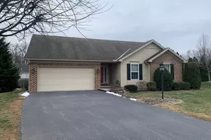 6 Rockledge Ct, Carlisle, PA 17015 - Photo 3