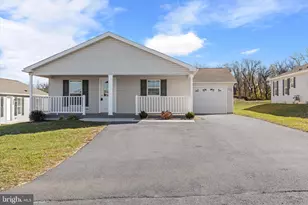 22 Burke Dr, Shippensburg, PA 17257 - Photo 1