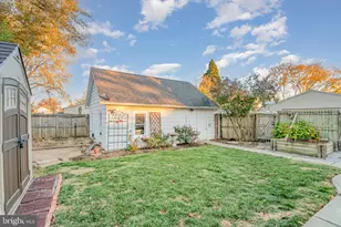 923 N College St, Carlisle, PA 17013 - Photo 23