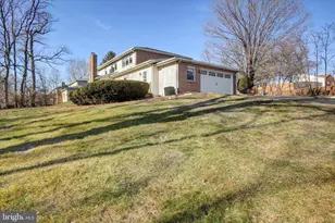 300 Acre Dr, Carlisle, PA 17013 - Photo 19