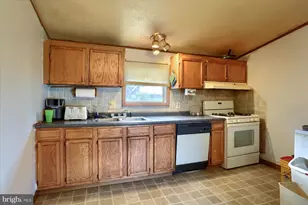 21 Walnut Ln, Carlisle, PA 17015 - Photo 11