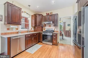 911 Magnolia Dr, Enola, PA 17025 - Photo 7