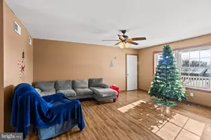 102 Deerview Dr, Newville, PA 17241 - Photo 9