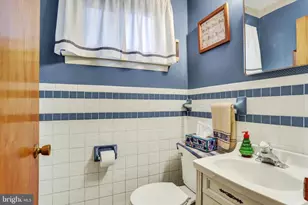 301 Mt Allen Dr, Mechanicsburg, PA 17055 - Photo 17