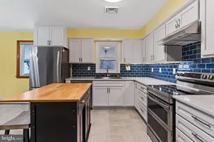 1243 Hillside Dr, Mechanicsburg, PA 17055 - Photo 7