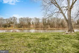 516 Lamp Post Ln, Camp Hill, PA 17011 - Photo 3