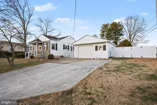 1402 Warwick Rd, Camp Hill, PA 17011 - Photo 3