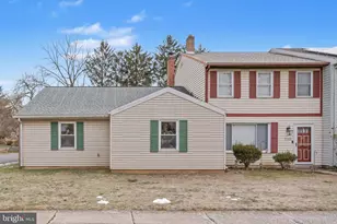 7131 Salem Park Cir, Mechanicsburg, PA 17050 - Photo 3