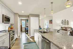 2075 Spring Wood Ln, Mechanicsburg, PA 17055 - Photo 17