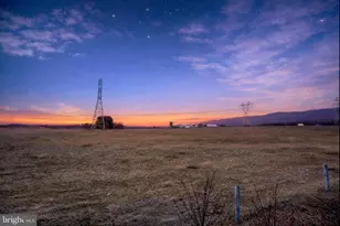 393 Sherwood Dr, Carlisle, PA 17015 - Photo 5