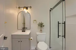 393 Sherwood Dr, Carlisle, PA 17015 - Photo 3