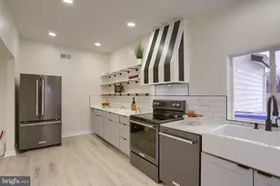 393 Sherwood Dr, Carlisle, PA 17015 - Photo 1