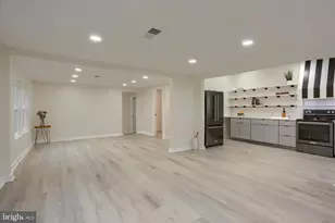 393 Sherwood Dr, Carlisle, PA 17015 - Photo 9