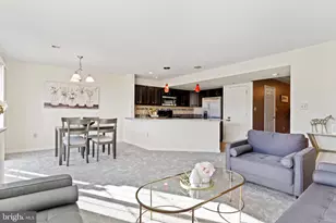 216 Melbourne Ln, Mechanicsburg, PA 17055 - Photo 9