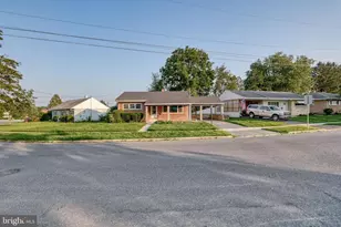 5 William Penn Dr, Camp Hill, PA 17011 - Photo 3