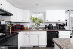 182 Old Schoolhouse Ln, Mechanicsburg, PA 17055 - Photo 9