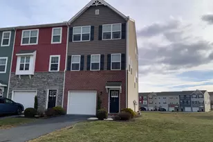 700 Admiral's Quay Dr, Mechanicsburg, PA 17050 - Photo 1